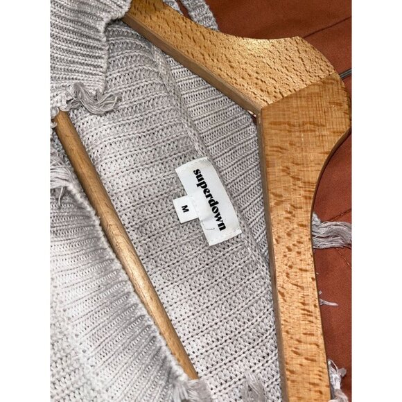 Superdown Ella Distressed Gray Tie-Dye Cropped Knit Sweater Size Medium - Picture 6 of 11